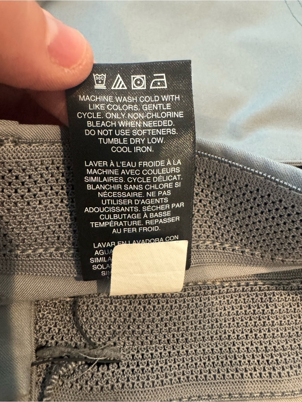 34” x30” 2 pairs of Greg Norman athlesure pants - Picture 11 of 13